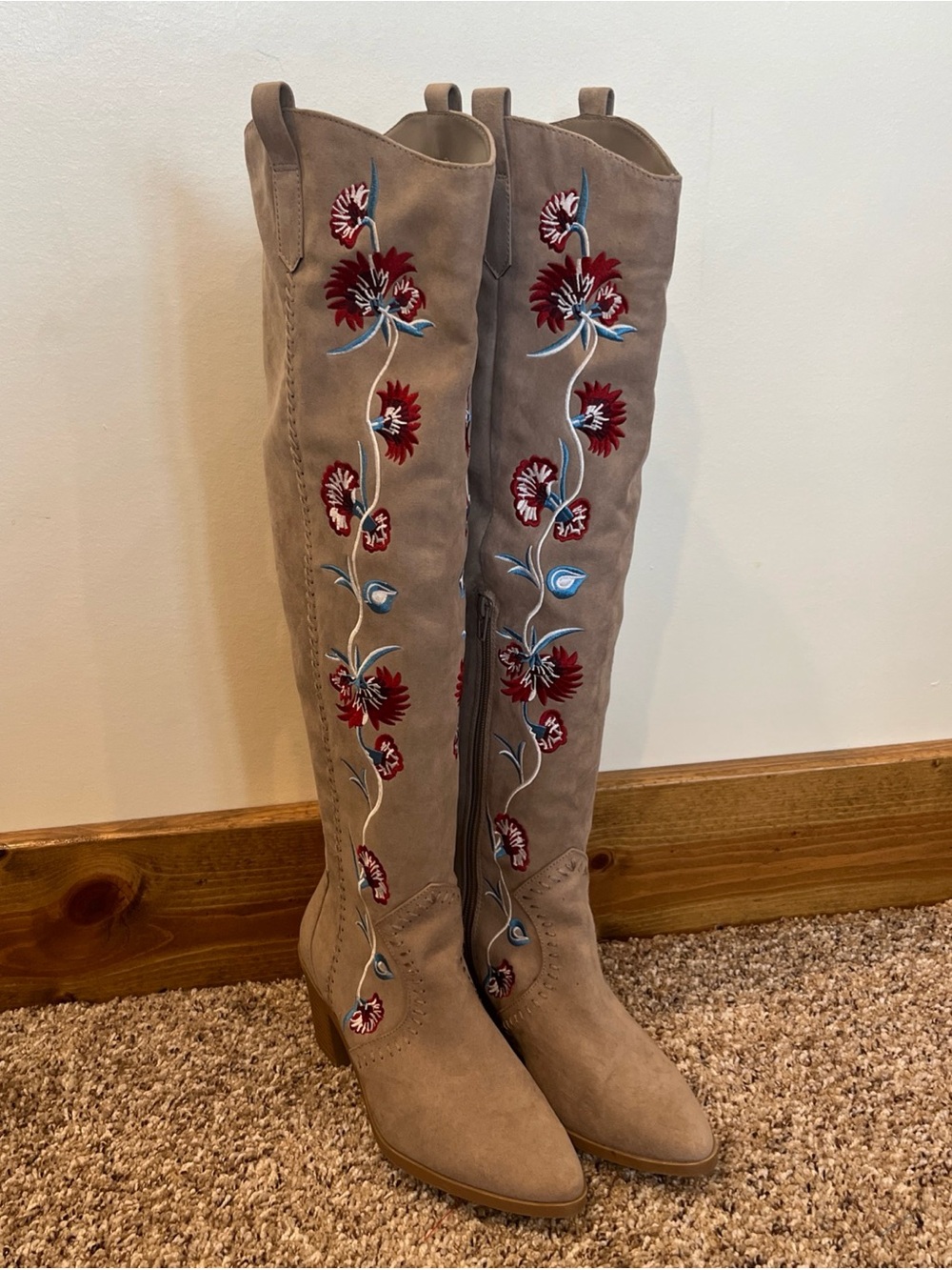 Carlos Santana Alexia Women's Size 7.5 Tan Suede Embroidered Over the Knee Boots